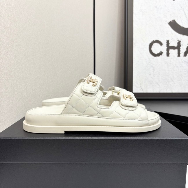 Chanel WOMENS SANDAL 55869-11
