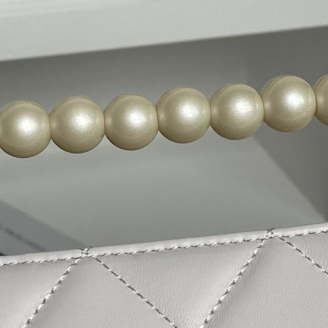 Chanel SMALL FLAP BAG WITH TOP HANDLE AS5390 white