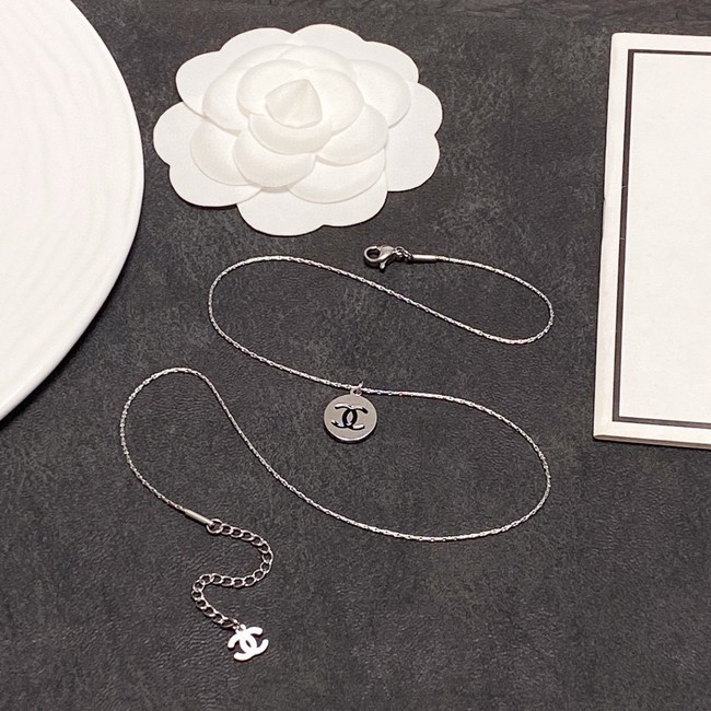 Chanel necklace CE16602