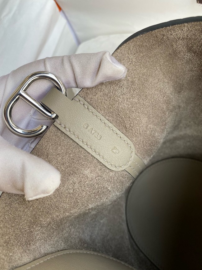 Hermes in the loop Togo Leather Bag H3369-10