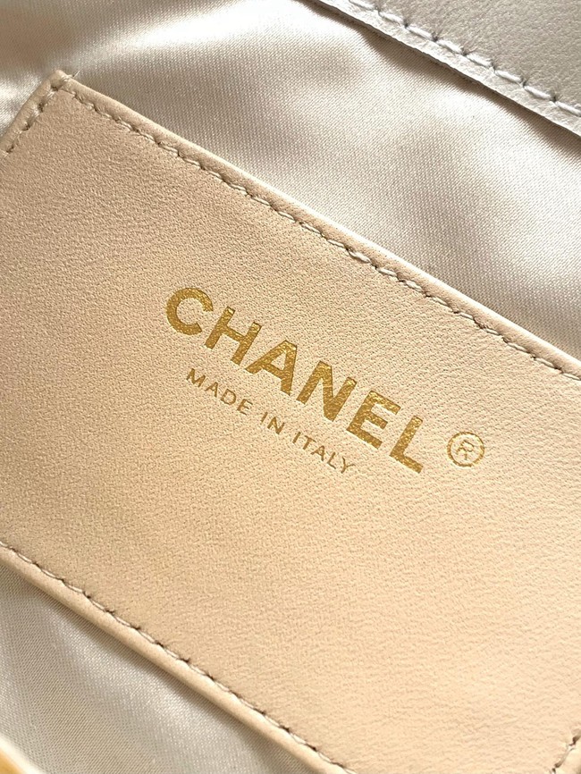 CHANEL 25 MINI HANDBAG Woolen tweed AS5631 Cream