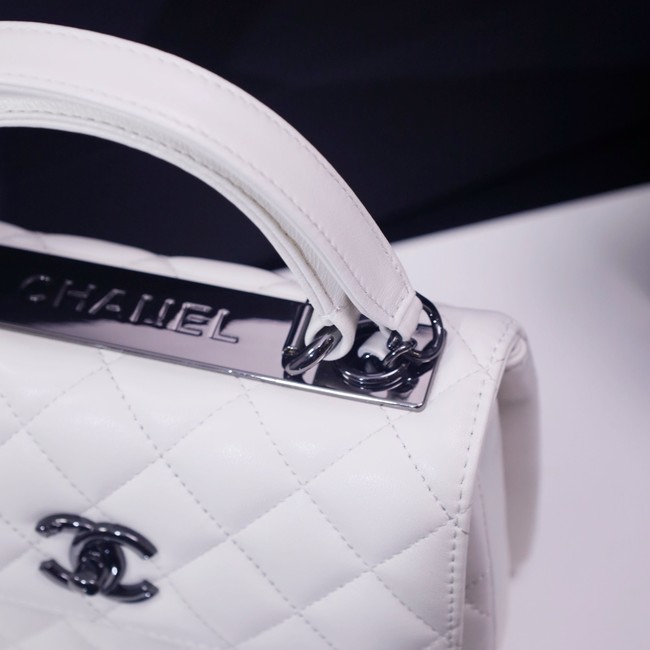 CHANEL mini Flap Bag With Top Handle 4654-1