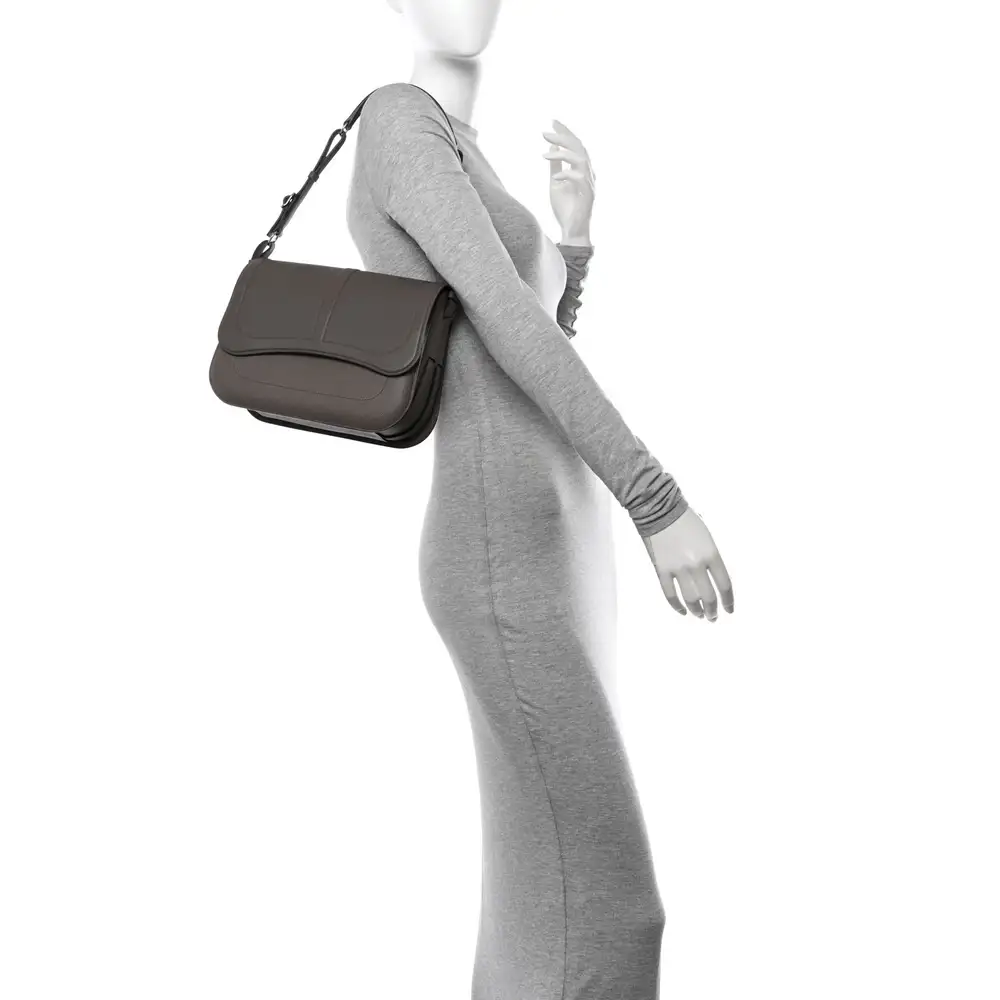Hermes Harnais Bag in Epsom Swift Etoupe Model shots