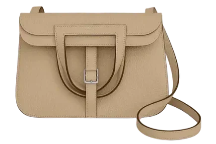 Hermès Halzan 25 bag in Clemence Trench Featured image