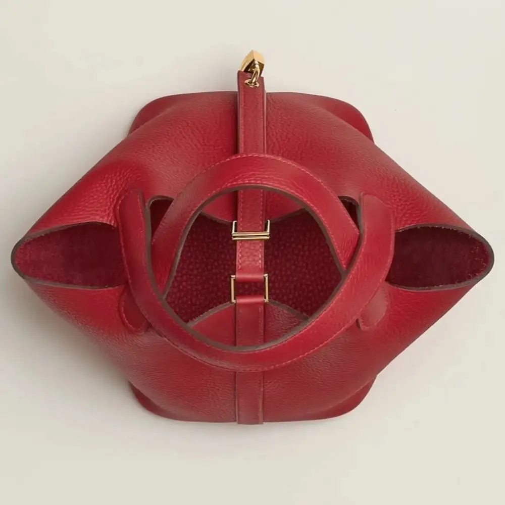 Hermes Picotin Lock 18 Bag in Clemence Vermillon Interior pockets 2