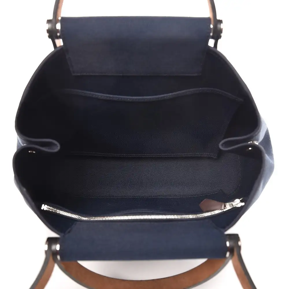 Hermes Toile Cabag 39 in Canvas Bleu Marine Interior pockets