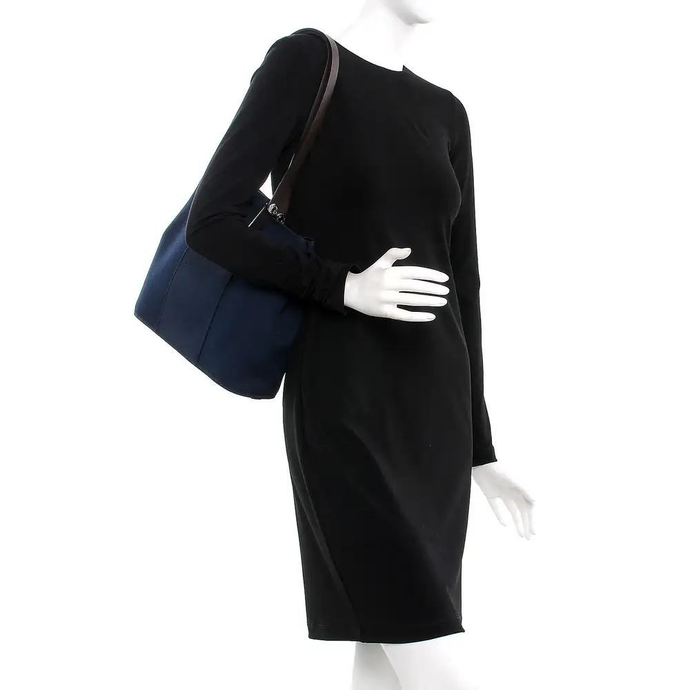 Hermes Toile Cabag 39 in Canvas Bleu Marine Model shots