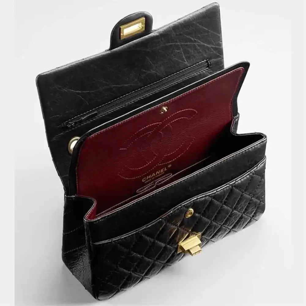 Chanel Reissue 2.55 Flap Bag Interior