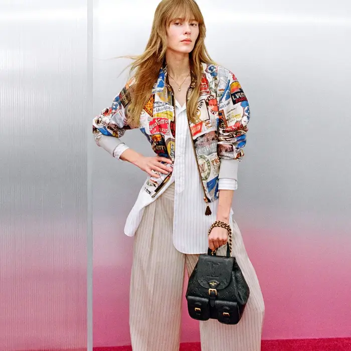 louis vuitton back up bag how to carry