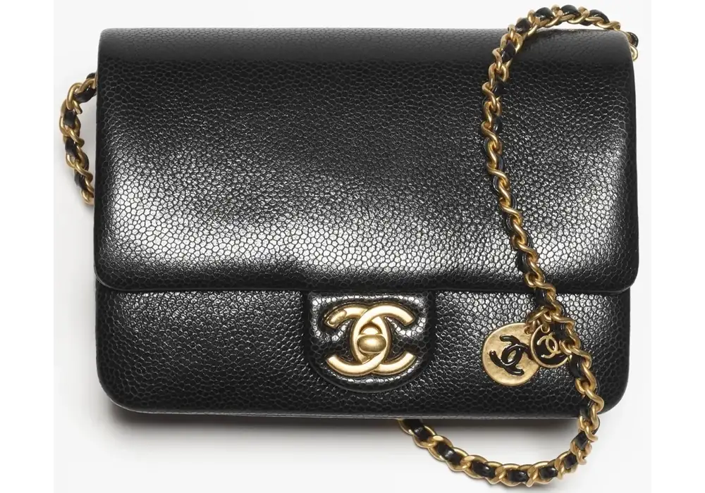 Chanel Mini Flap Bag With Medal in Grained Shiny Calfskin Front image