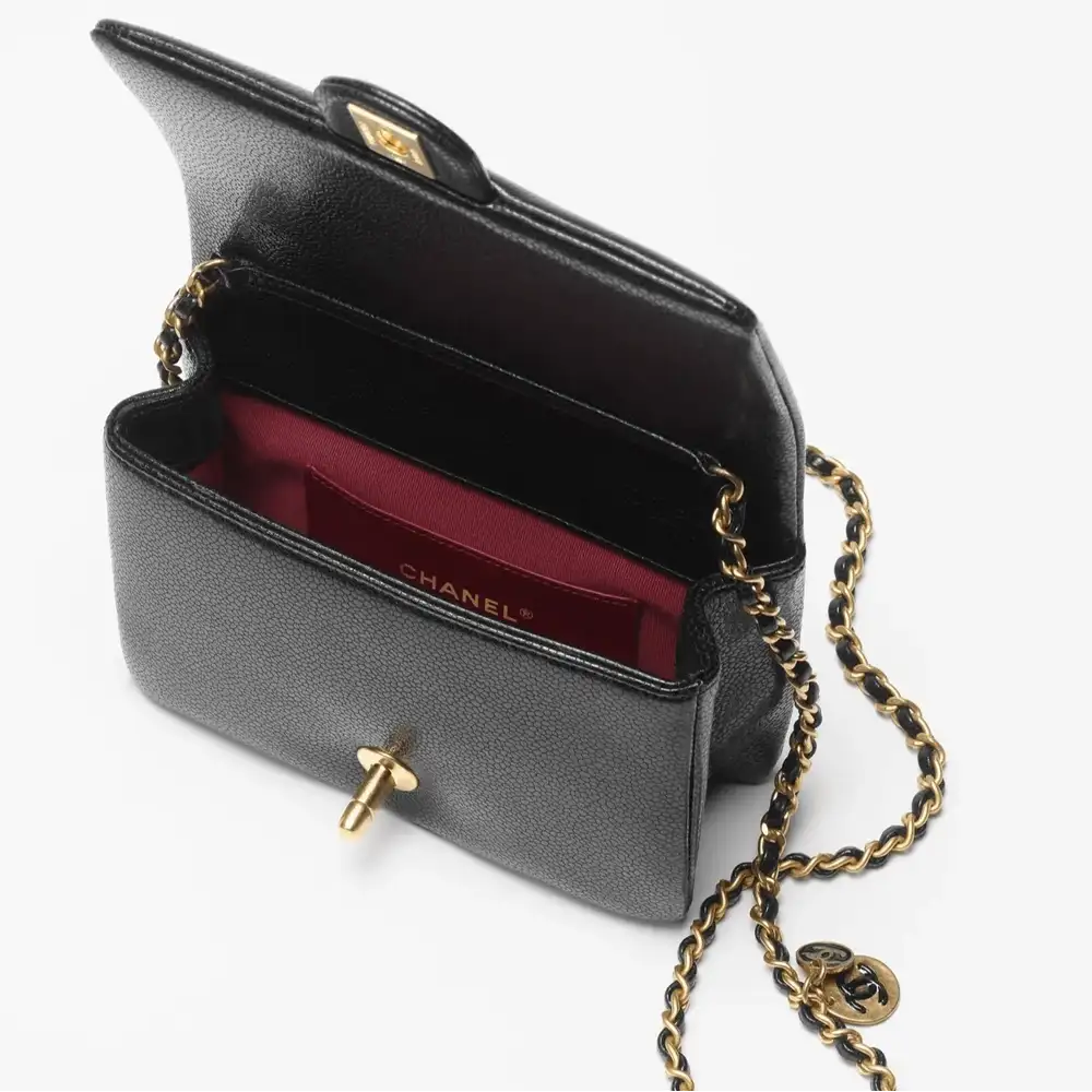 Chanel Mini Flap Bag With Medal in Grained Shiny Calfskin Interior pockets 2