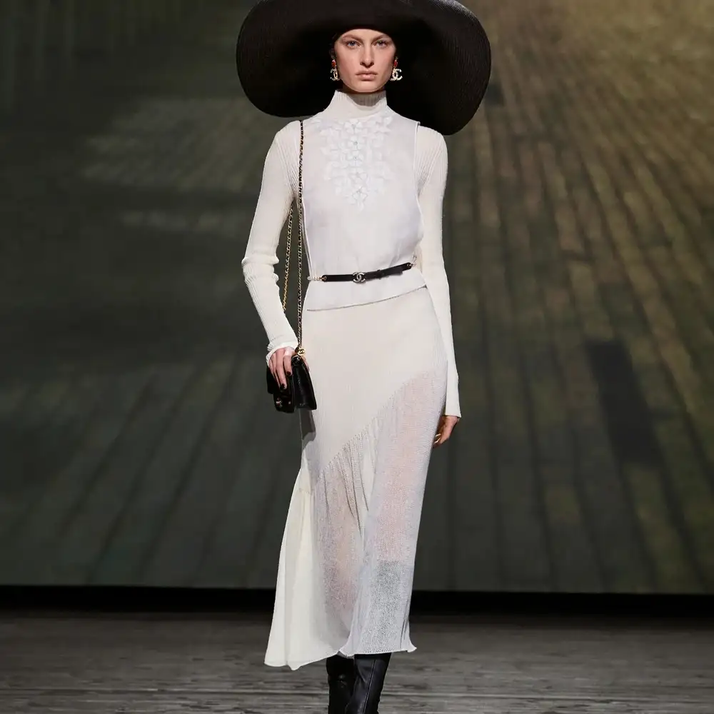 Chanel Mini Flap Bag With Medal in Grained Shiny Calfskin Model shots 2