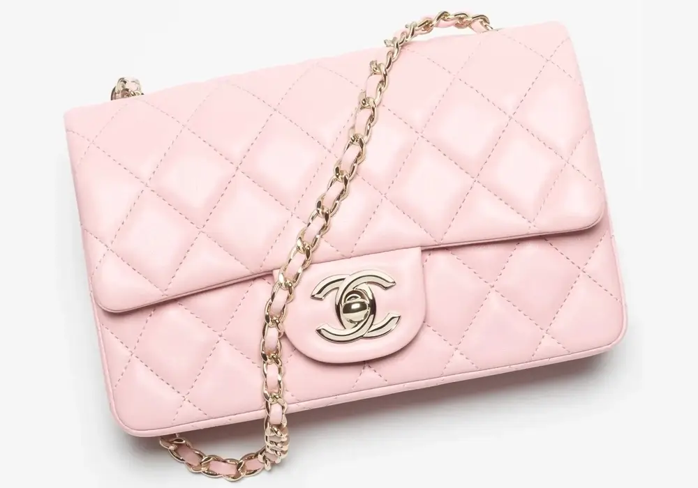Chanel Mini Flap Bag in Lambskin Front image 2