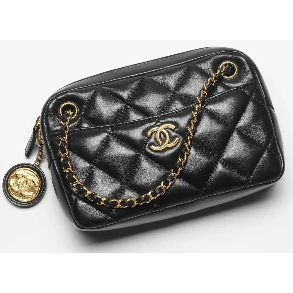 Chanel Small Flap Bag With CC Strap in Shiny Lambskin Black