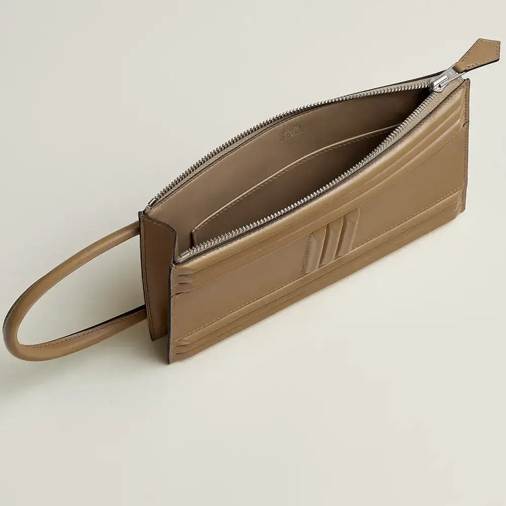 Hermes Cadenas Clutch in Tadelakt Interior pockets 2