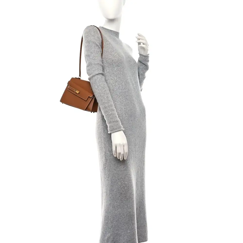 Hermes Kelly En Désordre 20 Bag in Epsom Model shots 2