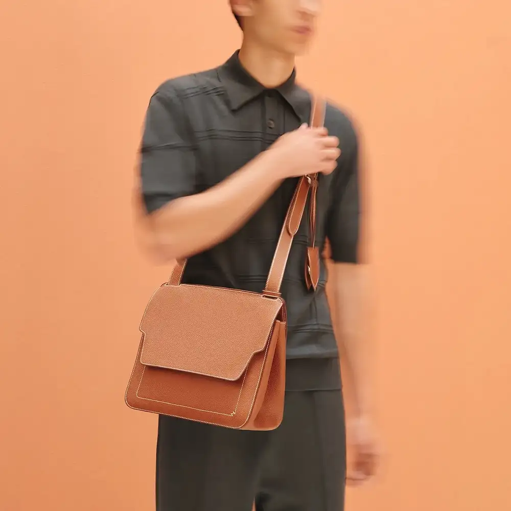 Hermes Mali Selle Messenger Bag in Barenia Faubourg Model shot 2
