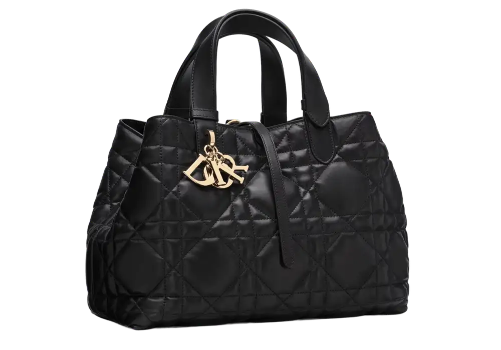 Medium Dior Toujours Bag x Macrocannage Calfskin Black Front image