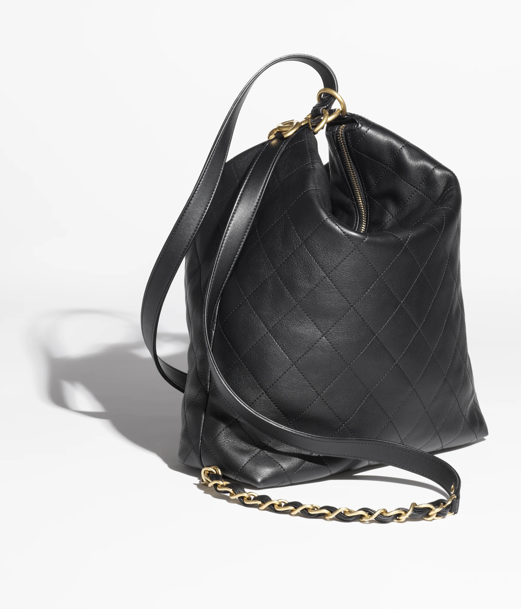 21. AS5523B2030294305 chanel large backpack calfskin gold tone metal