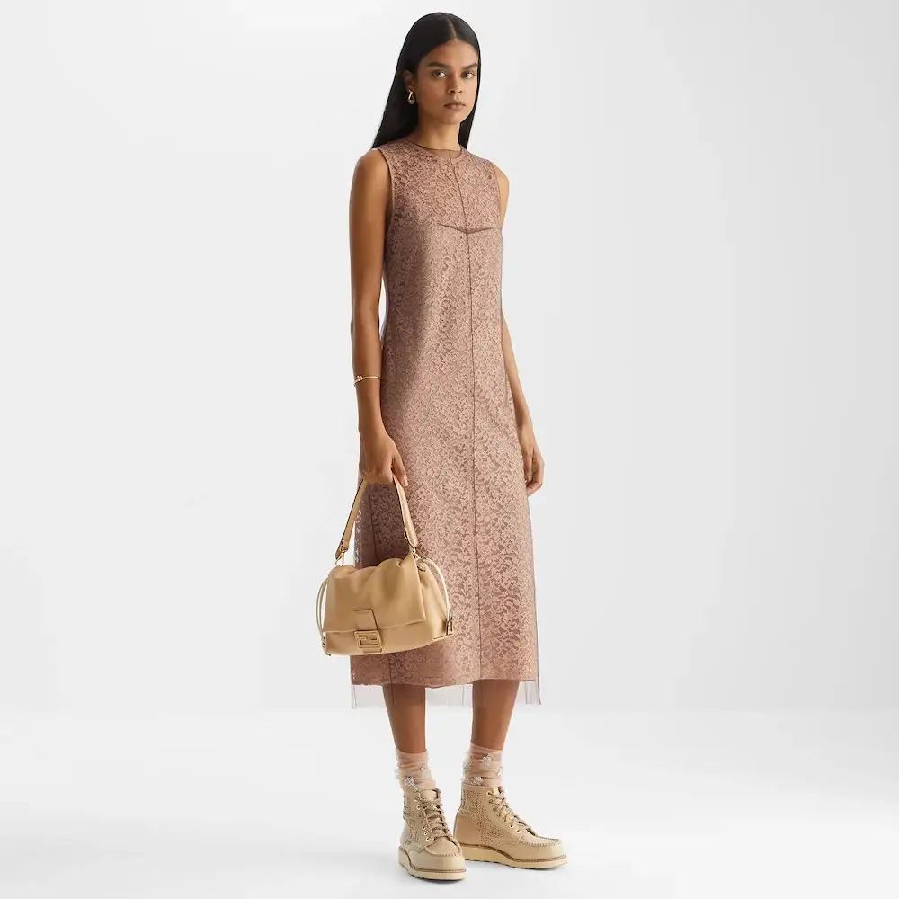 Fendi Medium Mamma Baguette Bag model hand carry