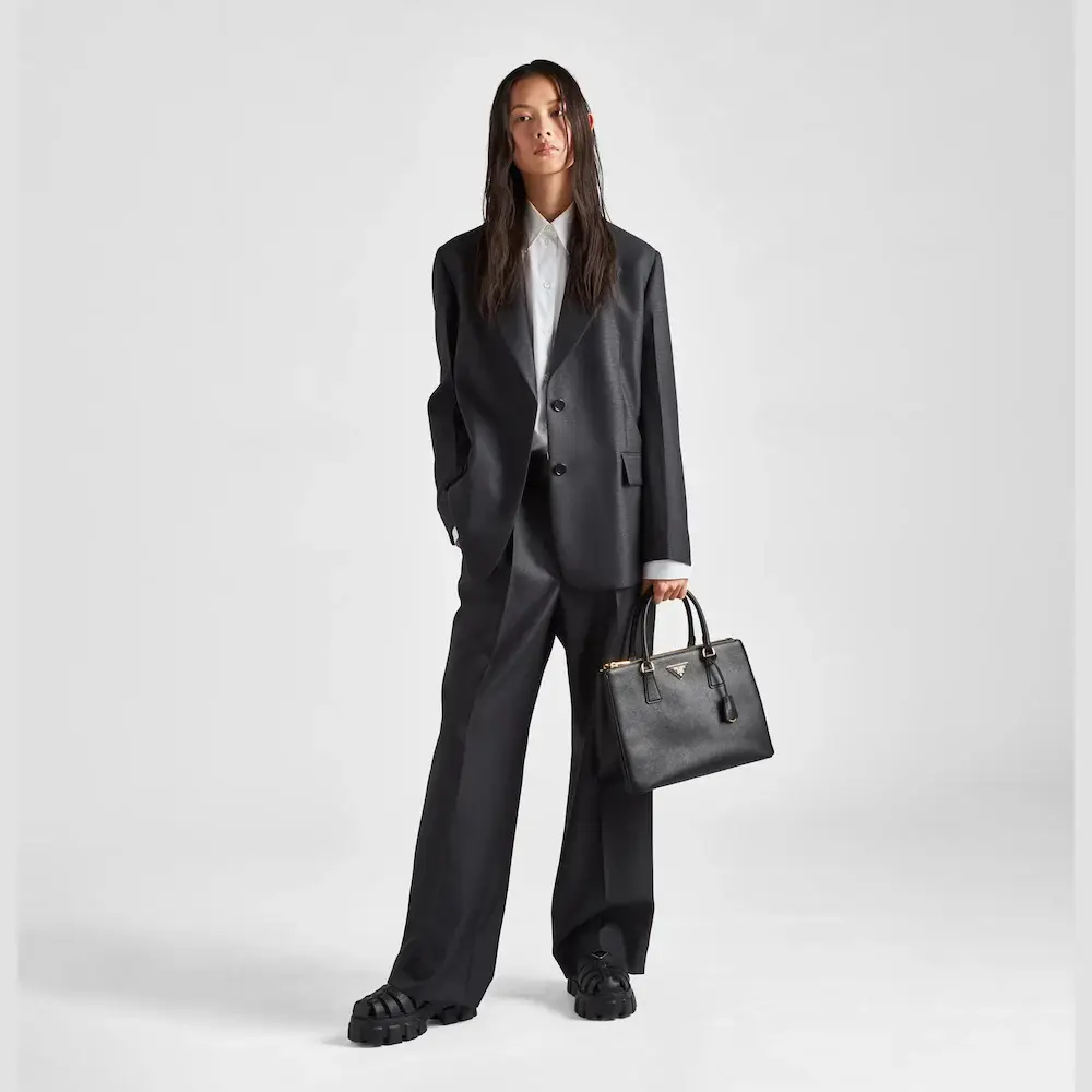 Prada Galleria Saffiano large bag model hand carry
