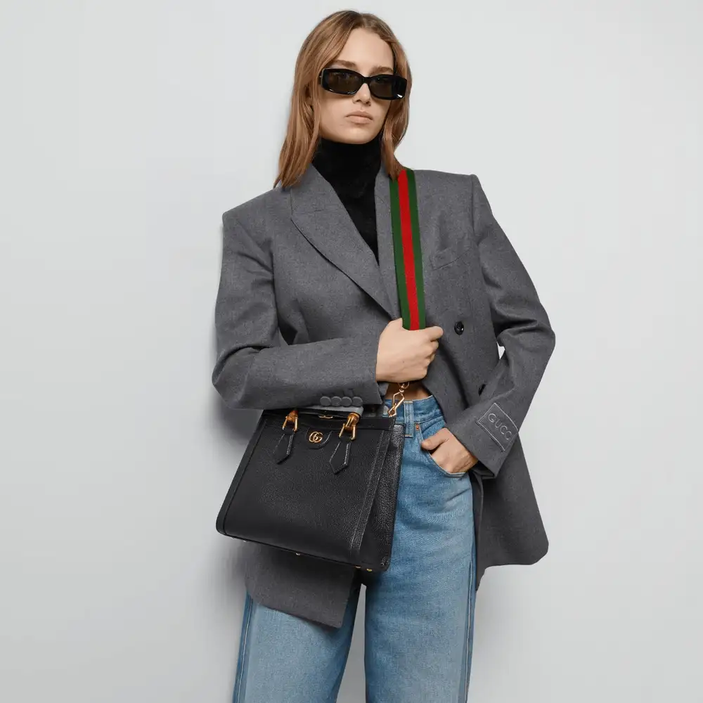 Gucci Diana medium bag model shoulder carry