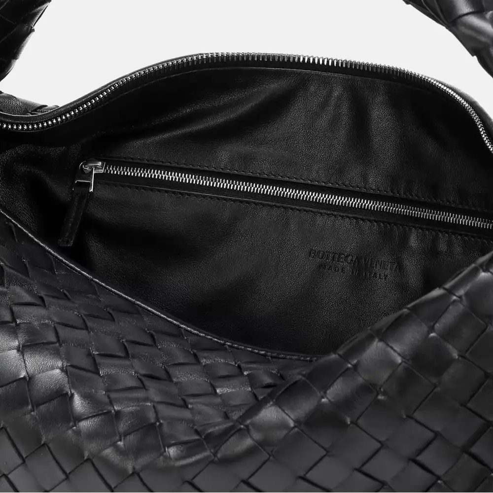Bottega Veneta Classic Jodie Bag Black Interior pockets