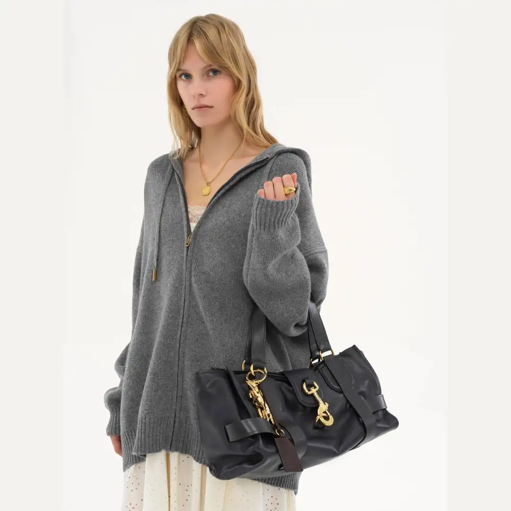 Chloe Kerala 25 Tote Bag Model Elbow Carry