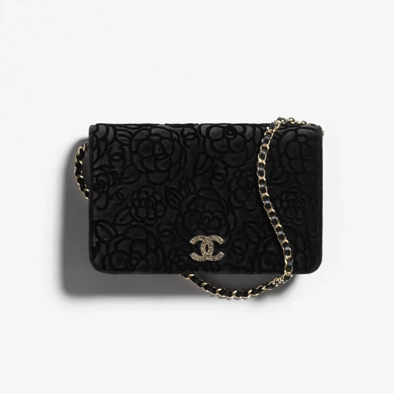 Chanel wallet on chain velvet gold tone metal AP4738B2078694305