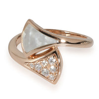 Divas Dream Mother Of Pearl Ring in 18k Yellow Gold 0.08 CTW