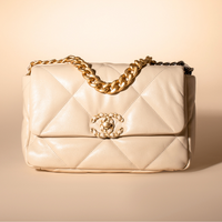 chanel beige flap bag